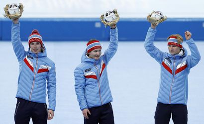 ZOH 2022 - rýchlokorčuľovanie: Nóri obhájili zlato v stíhačke, vo finále zdolali ruské trio
