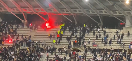 Pohárový duel Lyonu na pôde FC Paríž nedohrali po výtržnostiach divákov