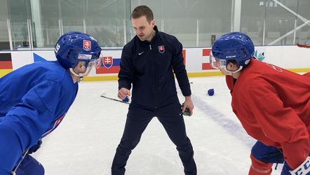 Tréner Scott Moser sa chce s pomocou slovenskej juniorskej reprezentácie posunúť k vysnívanej NHL