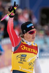Tour de Ski: Nór Kläbo suverénne vyhral 3. etapu a zvýšil náskok na čele