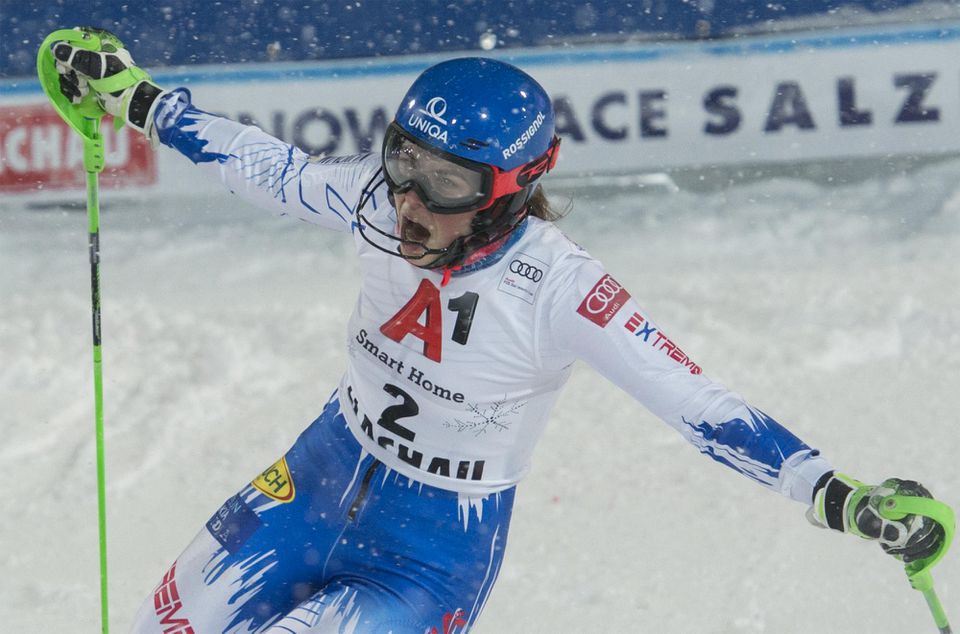 Petra Vlhová vyhrala v špeciálnom slalome sezóny Svetového pohára. V rakúskom Flachau sa jej to podarilo napriek silnej viróze.