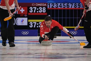 ZOH 2022: Curling - Domáci curleri uspeli s Dánskom, víťazne aj Švajčiari