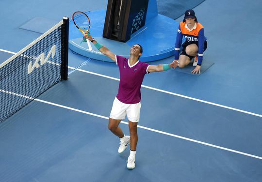 Australian Open: Shapovalov nedaroval Nadalovi ani loptičku, Španiel ide po päťsetovej dráme do semifinále