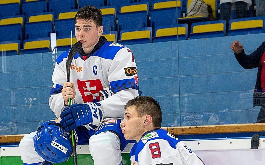 Šimon Nemec s Jurajom Slafkovským prišli pre covid dvakrát o šampionát do osemnásť rokov, teraz sa im to zopakovalo na MS do dvadsať rokov.