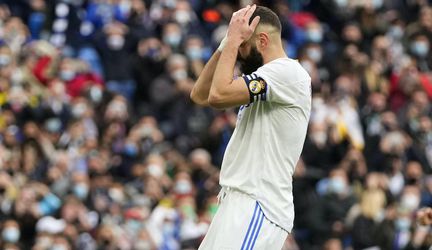 Nepremenená penalta, zranenie a vyrabovaný dom. Benzema zažil zrejme najhorší večer v živote