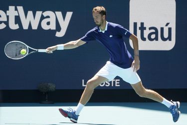 ATP Miami: Medvedev prenikol do 3. kola cez Murrayho