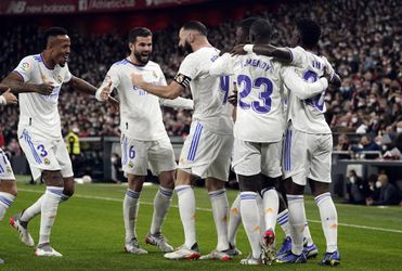 Real Madrid si po góloch Benzemu upevnil vedúcu pozíciu, Atletico opäť prehralo