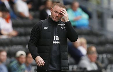 Wayne Rooney odmietol ponuku z Premier League. Neopustí ťažko skúšané Derby