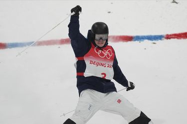 ZOH 2022: Akrobatické lyžovanie: Švéd Wallberg triumfoval na terénnych nerovnostiach