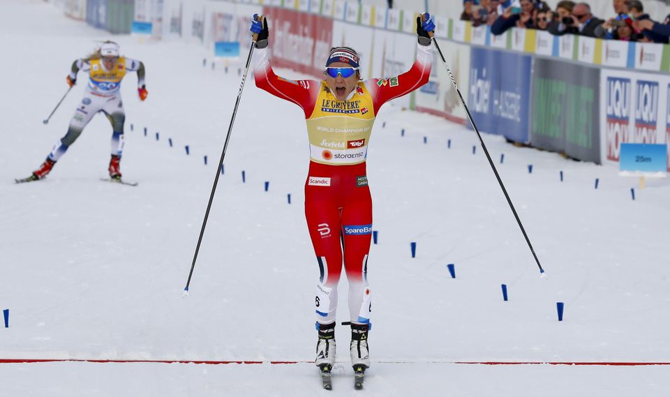 Nórska bežkyňa na lyžiach Maiken Caspersen Fallová.