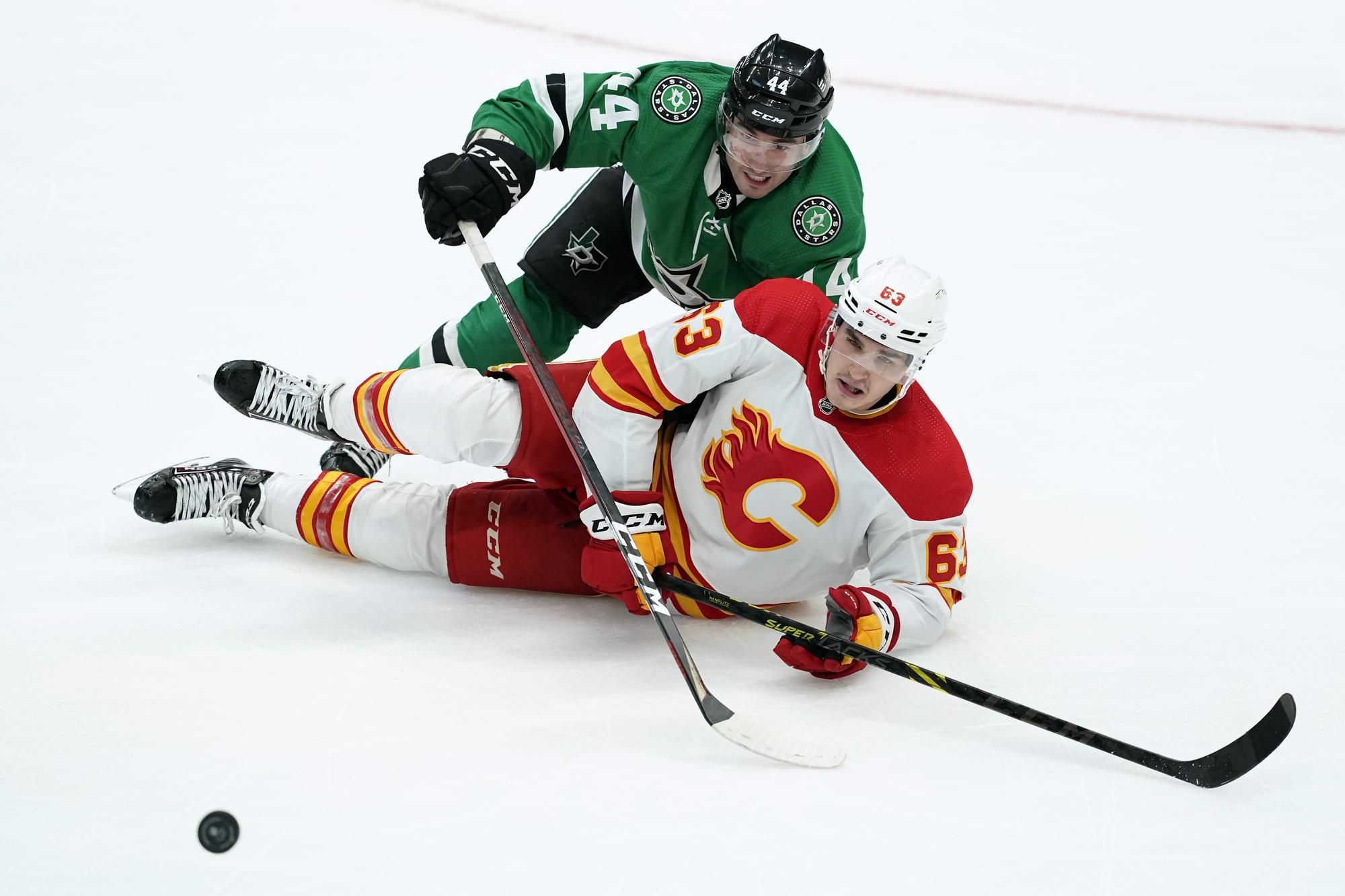 Adam Ružička, Calgary Flames