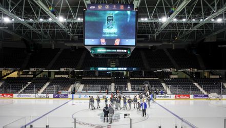 Zrušené MS v hokeji do 20 rokov sa budú hrať v lete, potvrdil to prezident IIHF