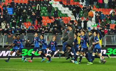 Neapol s Lobotkom vyhral štvrtý zápas v rade. Obert odohral takmer celý zápas za Cagliari