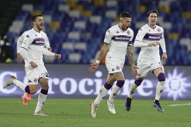 Coppa Italia: Fiorentina v osemfinále zdolala Neapol s Lobotkom, duel poznačili červené karty