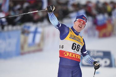 Tour de Ski: Iivo Niskanen napodobnil sestru Kerttu a vyhral 2. etapu