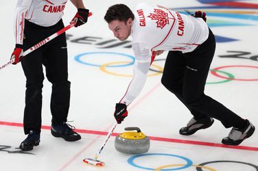 ZOH 2022 - Curling: Kanada zvíťazila nad Dánskom, Američania po extra ende zdolali ROC