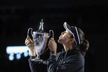 WTA Finals: Muguruzová sa stala prvou španielskou víťazkou. Vo štvorhre triumfovali Češky