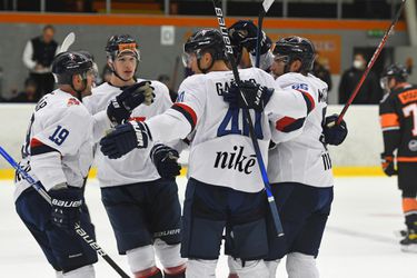 HC Slovan si v príprave poradil s rakúskym tímom víťazne
