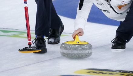 Curling: Slováci prehrali na ME v B-divízii s Rakúskom, ženy nestačili na Litvu