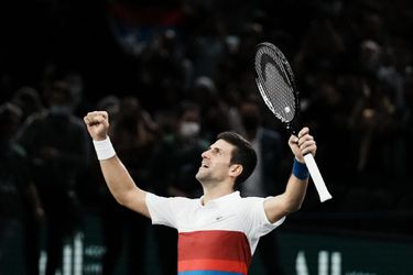 ATP Paríž: Djokovič zvládol finálovú trojsetovú bitku. Získal rekordný 37. titul