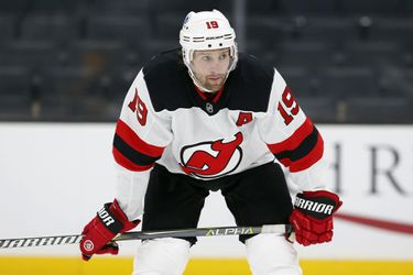 Travis Zajac ukončí kariéru ako hráč New Jersey Devils, podpísal zmluvu na jeden deň