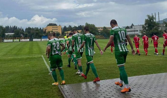 Hráči 1. FC Tatran Prešov nastupujú na zápas