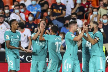 Real Madrid v samom závere otočil zápas s Valenciou, o víťazstve rozhodol Benzema