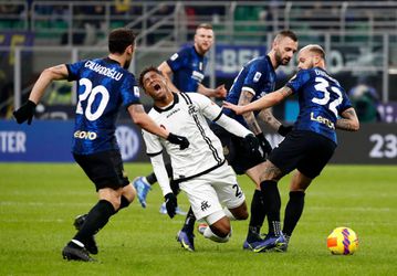 Inter porazil Speziu. Sassuolo vytrápilo Lobotkov Neapol, Spalletti s červenou kartou