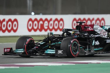 Veľká cena Kataru: Hamilton si vybojoval pole position pred Verstappenom