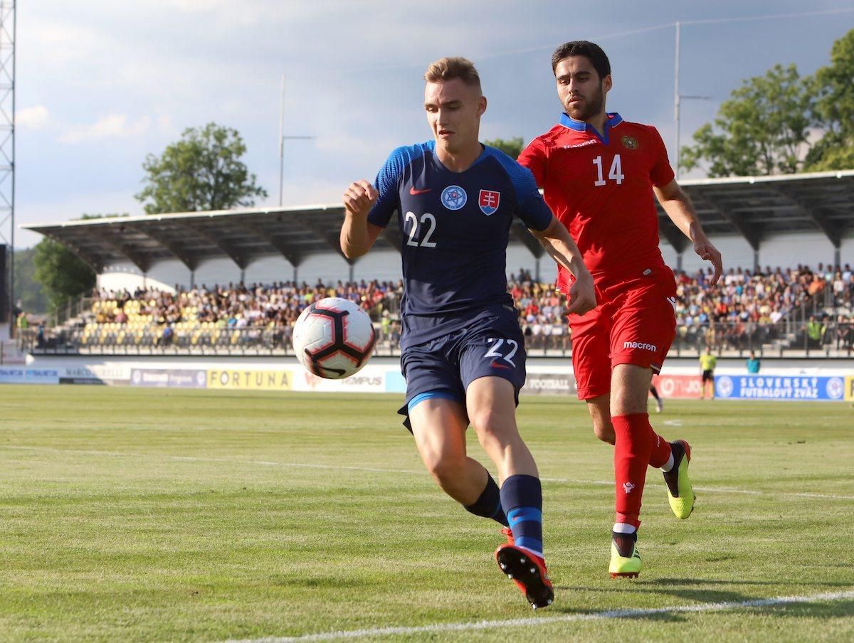 Peter Pokorný (Slovensko) a Artur Nadirjan (Arménsko).