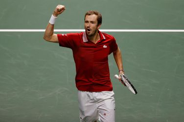 Davis Cup: Medvedev zabezpečil Rusom postup do finále, o titul zabojujú s Chorvátmi