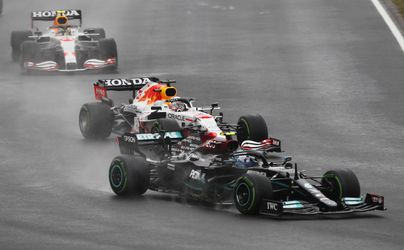 Veľká cena Turecka: Na mokrej trati triumf Bottasa, Verstappen prebral vedenie v šampionáte