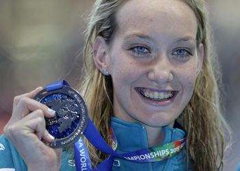 Olympijskú šampiónku v plávaní hospitalizovali s COVID-19