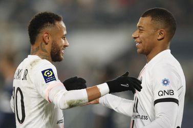 Mbappé s Neymarom vystrieľali PSG tri body, Bordeaux v závere ešte pohrozilo