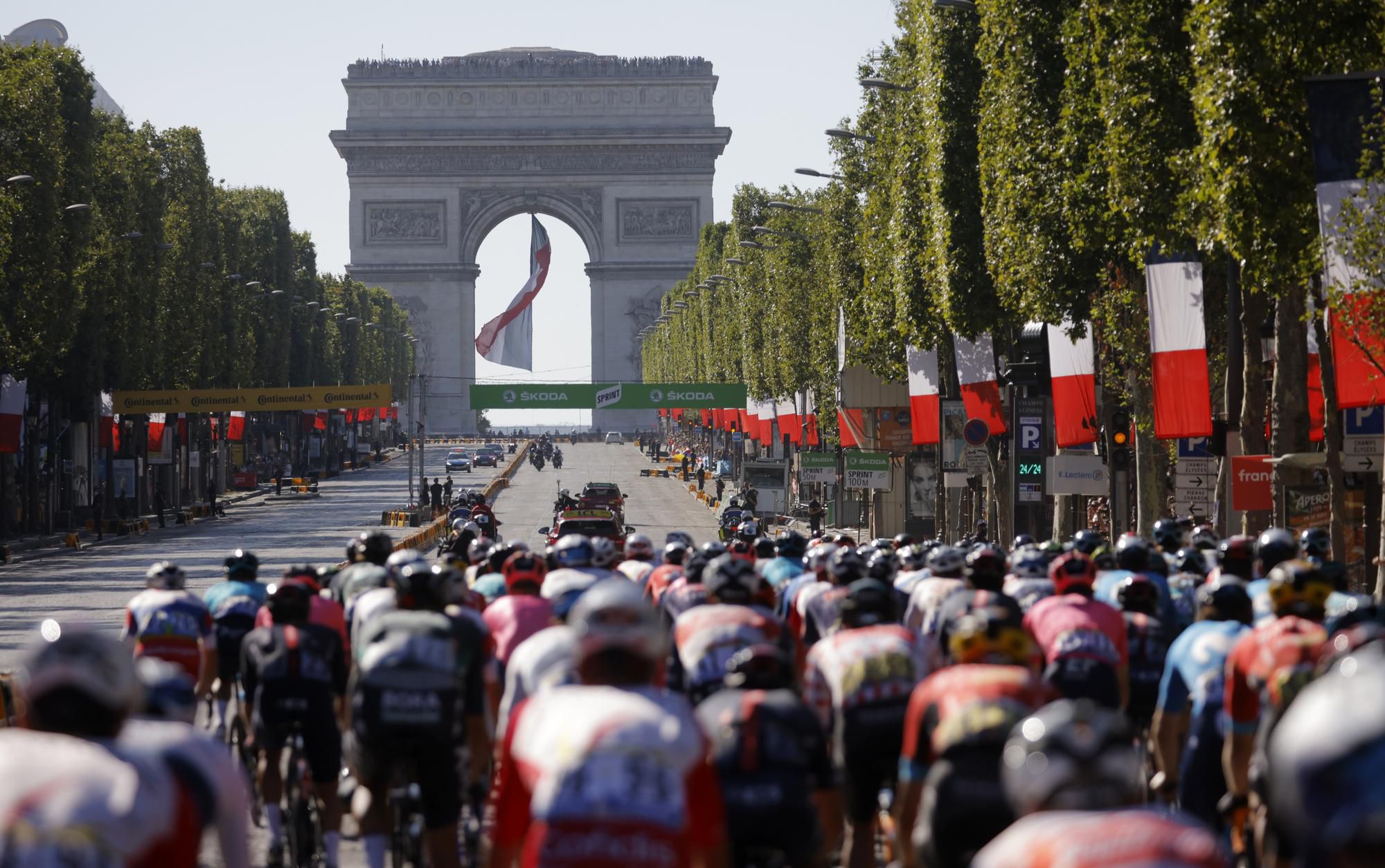 Záverečná etapa Tour de France 2021.