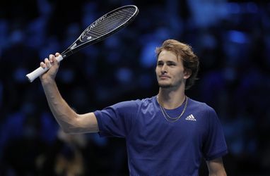 ATP Finals: Alexander Zverev sa po triumfe nad Hurkaczom stal tretím semifinalistom