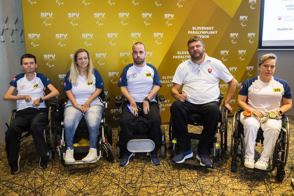 Slovenskí reprezentanti po návrate z paralympijských hier 2020 v Tokiu
