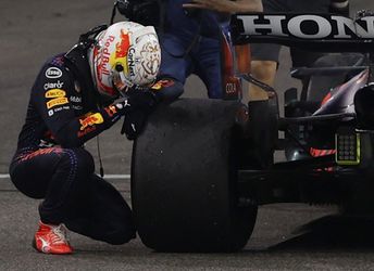 Max Verstappen: Lewis Hamilton sa s tým zmieril. Vzal to športovo