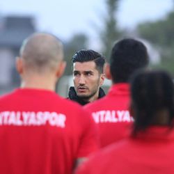 Nuri Sahin ukončil kariéru, Antalyaspor bude viesť ako hlavný tréner