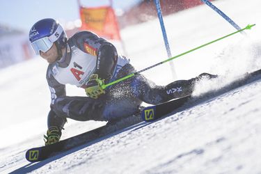 Adam Žampa na úvod sezóny získal tri body, obrovský slalom tesne vyhral Švajčiar Odermatt