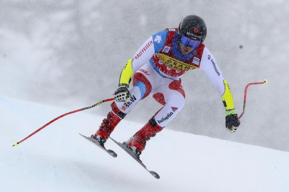 Švjačiarsky lyžiar Mauro Caviezel počas super-G vo Val d'Isere