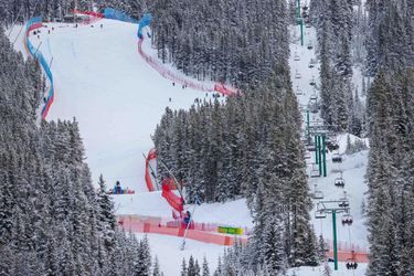 Svetový pohár: Super-G mužov v Lake Louise zrušili! Husté nočné sneženie neumožnilo usporiadať preteky