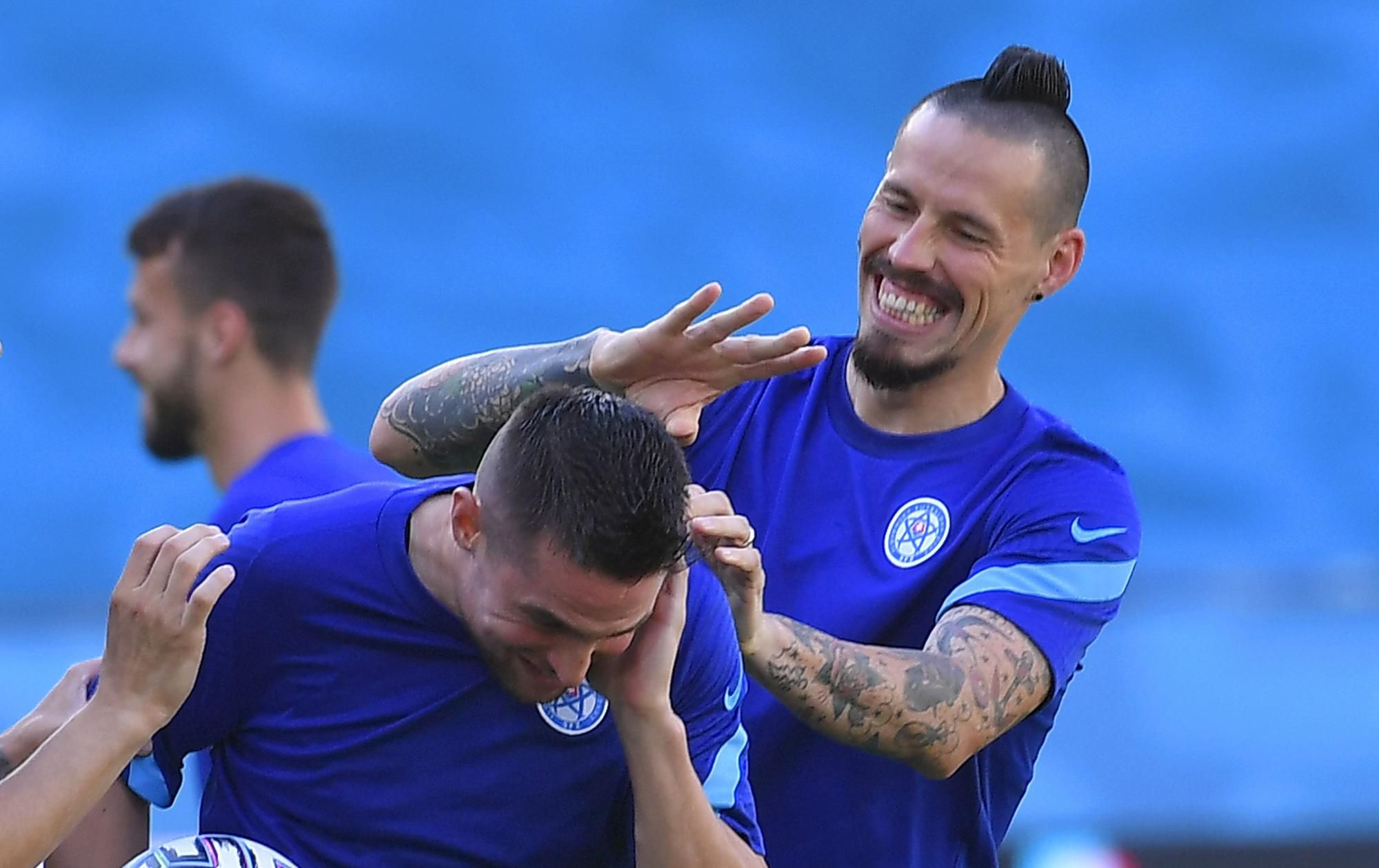 Róbert Mak a Marek Hamšík na tréningu slovenskej reprezentácie