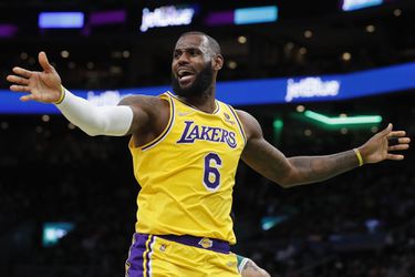 NBA: Lakers opäť prišli o LeBrona Jamesa. Opora tímu sa ocitla na covidovej listine