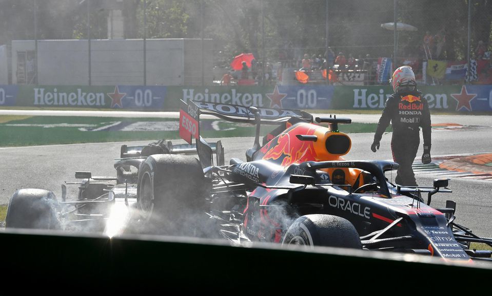 Max Verstappen po kolízii s Lewisom Hamiltonom