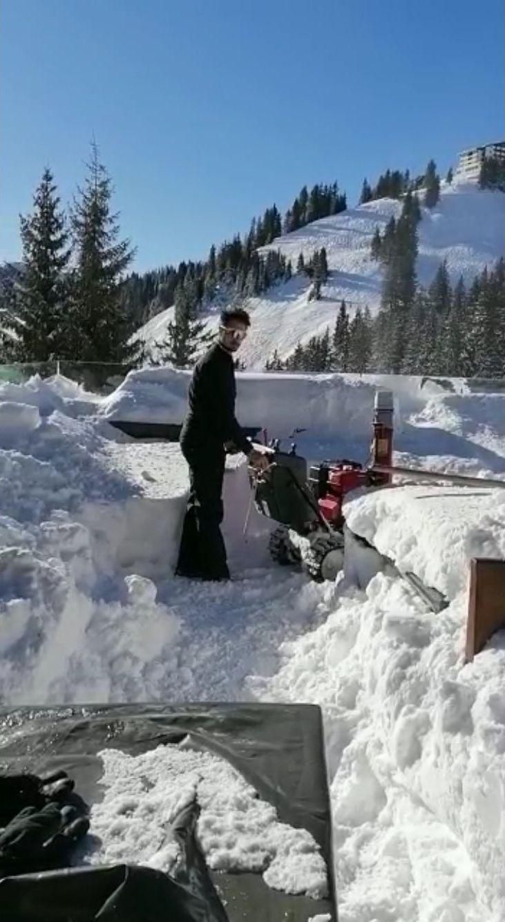 Slovenský „chatármajster” Ján Pardavý ml. v akcii pri chate Sonnbühel v Kitzbüheli.