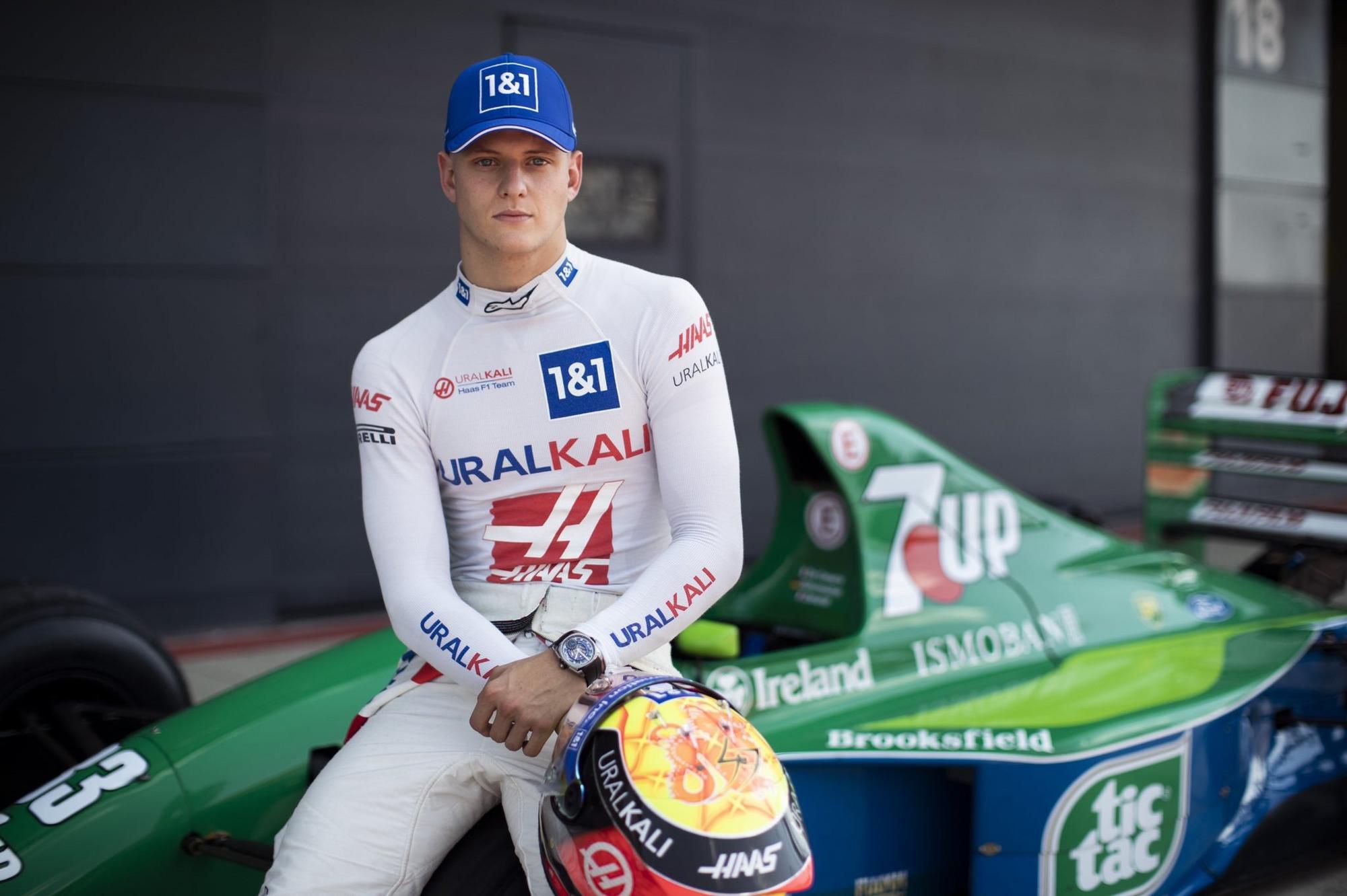 Mick Schumacher v prvom monoposte svojho otca Michaela.