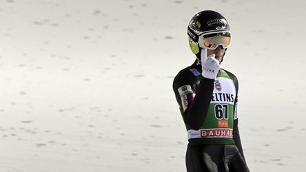 Skoky na lyžiach: Slovinec Lanišek s triumfom v kvalifikácii