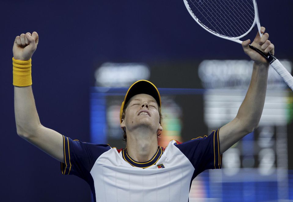 Jannik Sinner sa raduje po víťazstve vo finále turnaja ATP v Antverpách