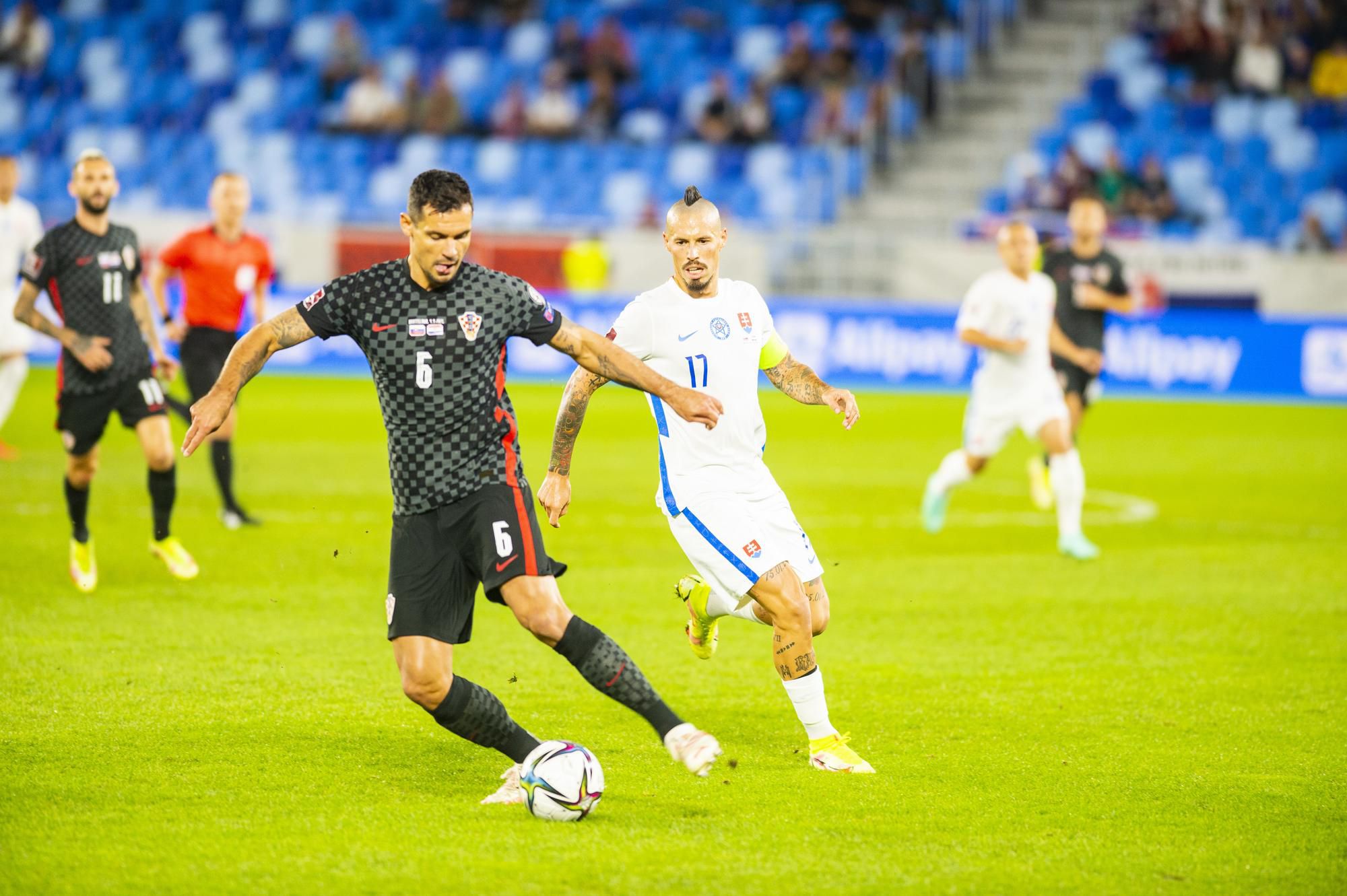 Dejan Lovren a Marek Hamšík, Slovensko - Chorvátsko (kvalifikácia MS 2022)